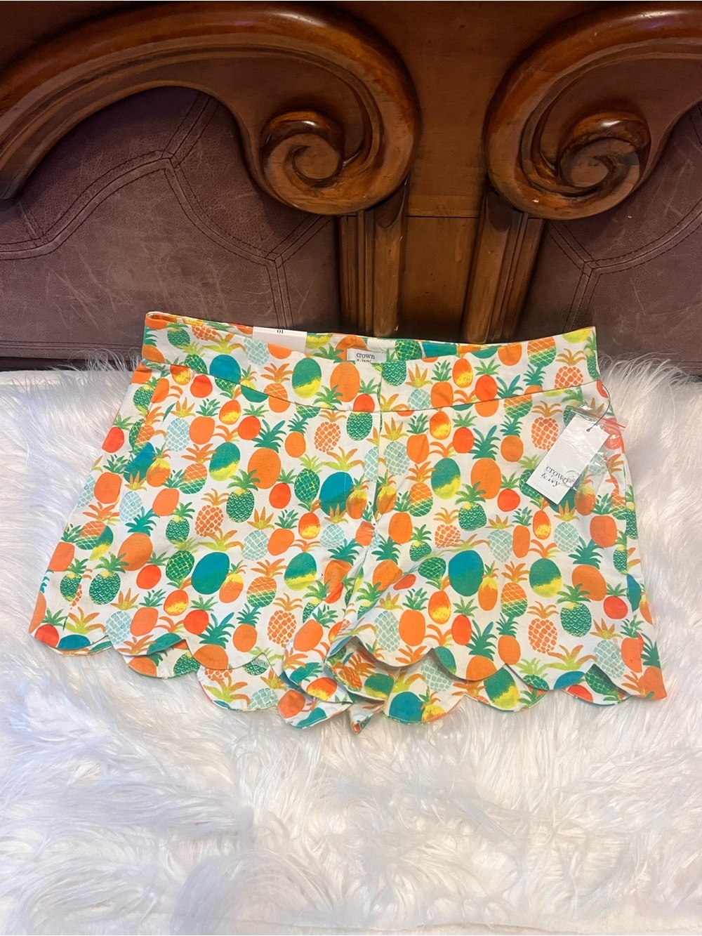 crown & ivy NWT High-Rise Scalloped pineapple Print women short size 10 - Picture 6 of 12